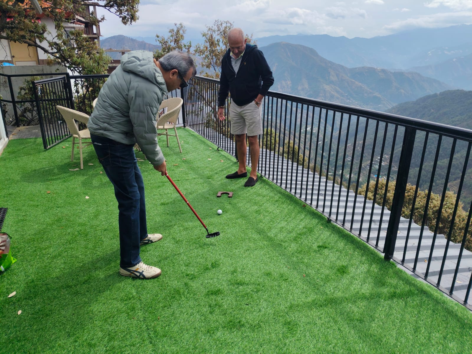 Private putting green at Deodar Whispers